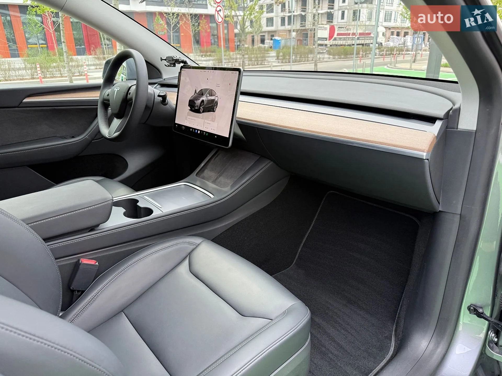 2024 Tesla Model Y - мініатюра 45
