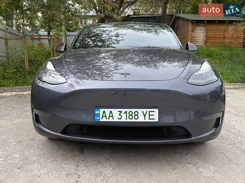 Внедорожник / Кроссовер Tesla Model Y 2022 в Киеве