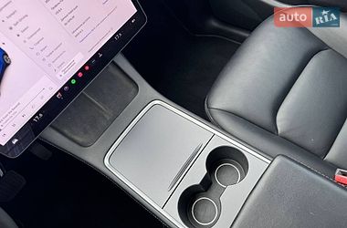 Внедорожник / Кроссовер Tesla Model Y 2021 в Киеве