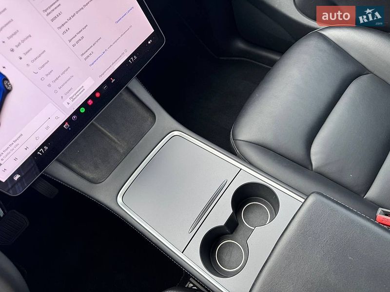 Внедорожник / Кроссовер Tesla Model Y 2021 в Киеве