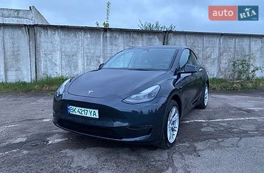 Позашляховик / Кросовер Tesla Model Y 2024 в Сарнах