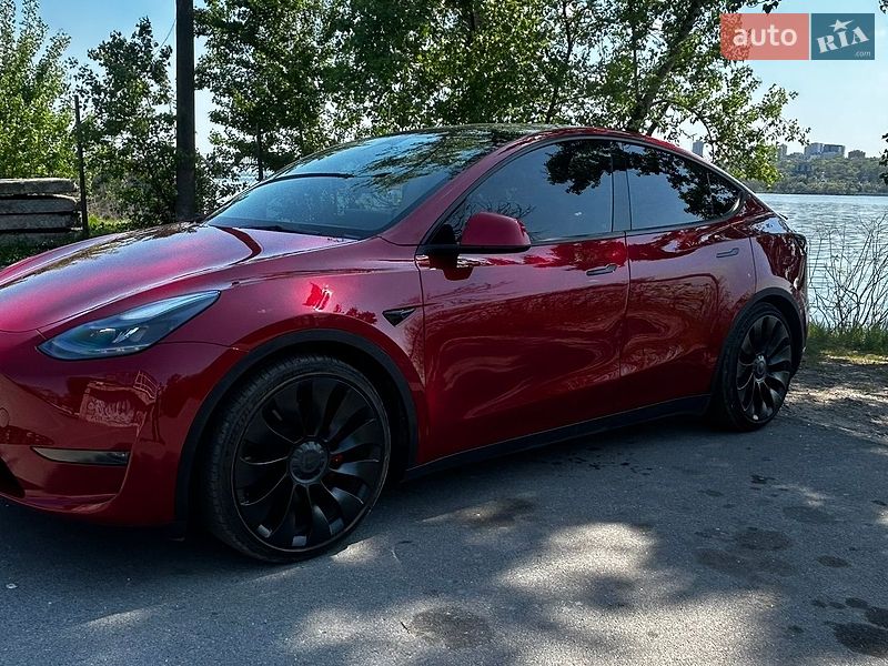 Внедорожник / Кроссовер Tesla Model Y 2023 в Днепре