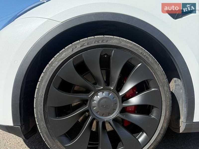 Внедорожник / Кроссовер Tesla Model Y 2022 в Кривом Роге