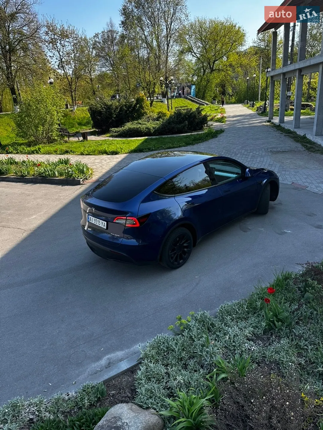 2025 Tesla Model Y - мініатюра 8