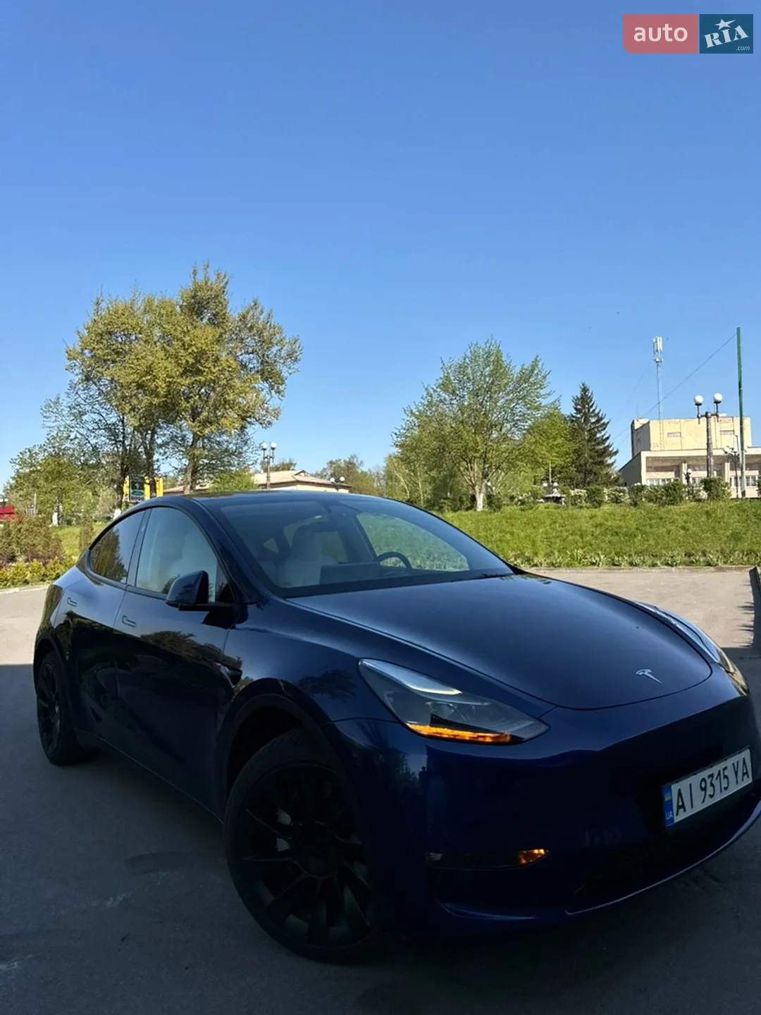2025 Tesla Model Y - мініатюра 13
