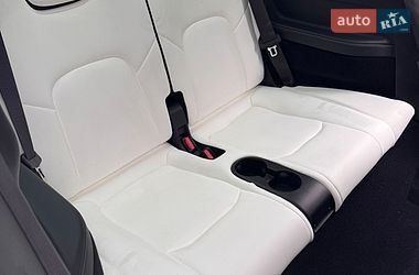 Внедорожник / Кроссовер Tesla Model Y 2021 в Львове