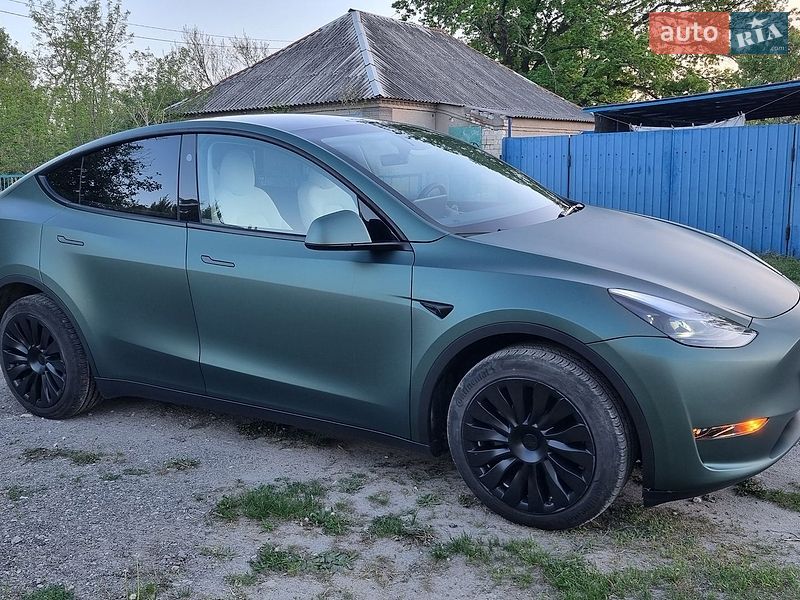 Внедорожник / Кроссовер Tesla Model Y 2024 в Днепре