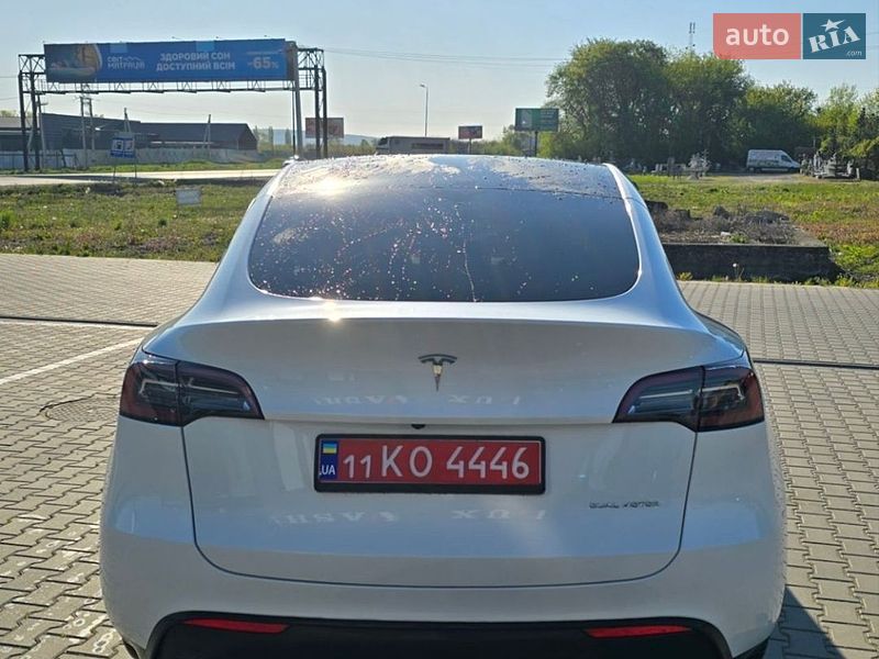 Позашляховик / Кросовер Tesla Model Y 2023 в Чернівцях