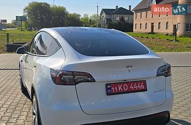 Позашляховик / Кросовер Tesla Model Y 2023 в Чернівцях