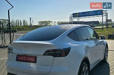 Позашляховик / Кросовер Tesla Model Y 2023 в Чернівцях