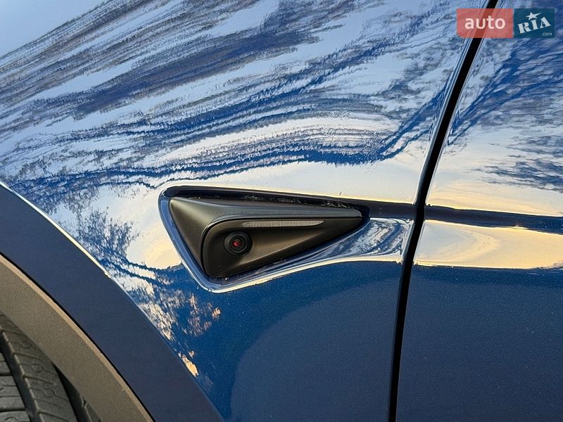 Внедорожник / Кроссовер Tesla Model Y 2024 в Стрые