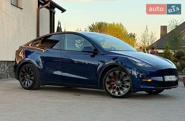 Внедорожник / Кроссовер Tesla Model Y 2024 в Стрые