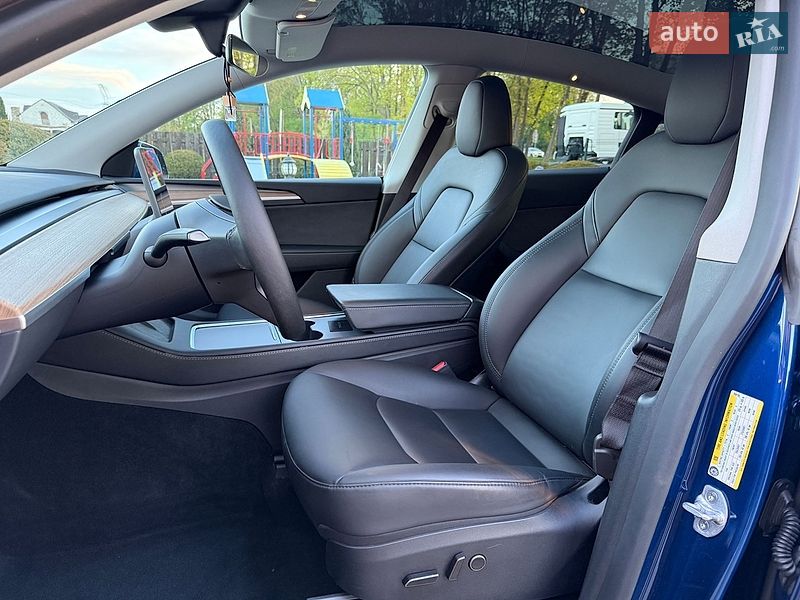 Внедорожник / Кроссовер Tesla Model Y 2024 в Стрые