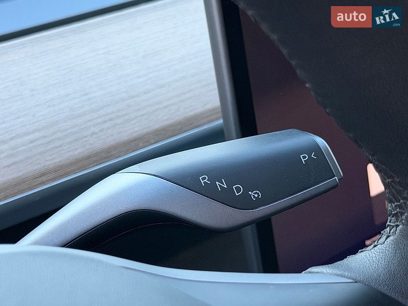 Внедорожник / Кроссовер Tesla Model Y 2024 в Стрые