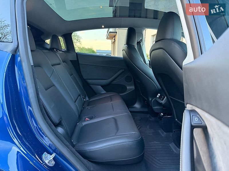 Внедорожник / Кроссовер Tesla Model Y 2024 в Стрые