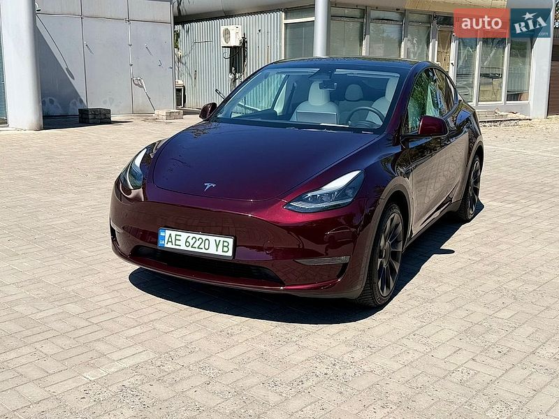 Позашляховик / Кросовер Tesla Model Y 2023 в Дніпрі
