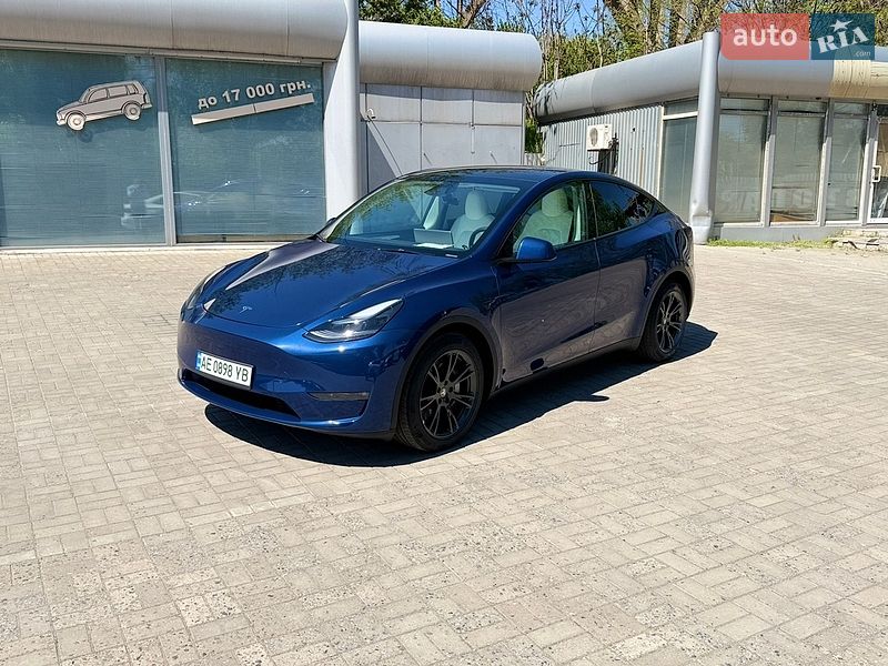 Позашляховик / Кросовер Tesla Model Y 2024 в Дніпрі фото 3 Позашляховик / Кросовер Tesla Model Y 2024 в Дніпрі