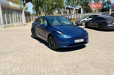 Позашляховик / Кросовер Tesla Model Y 2024 в Дніпрі фото 21 Позашляховик / Кросовер Tesla Model Y 2024 в Дніпрі