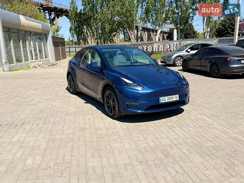 Позашляховик / Кросовер Tesla Model Y 2024 в Дніпрі фото 21 Позашляховик / Кросовер Tesla Model Y 2024 в Дніпрі