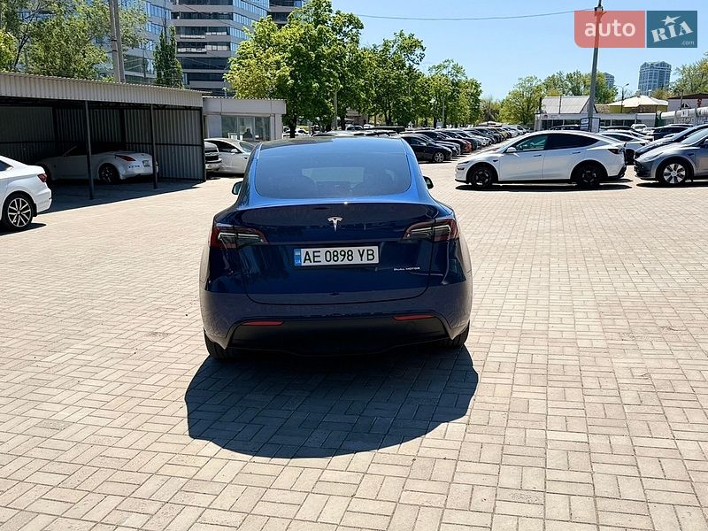 Позашляховик / Кросовер Tesla Model Y 2024 в Дніпрі фото 15 Позашляховик / Кросовер Tesla Model Y 2024 в Дніпрі
