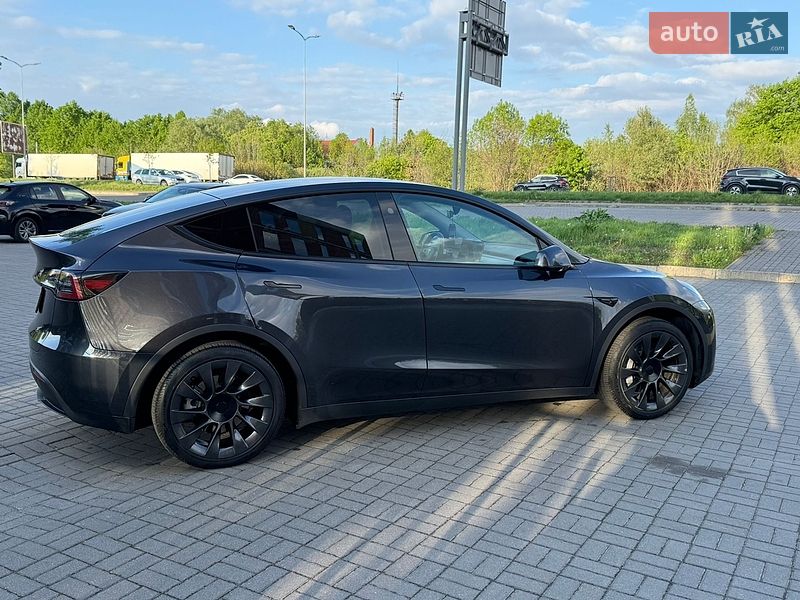 Внедорожник / Кроссовер Tesla Model Y 2024 в Львове
