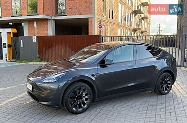 Позашляховик / Кросовер Tesla Model Y 2024 в Львові фото 10 Позашляховик / Кросовер Tesla Model Y 2024 в Львові