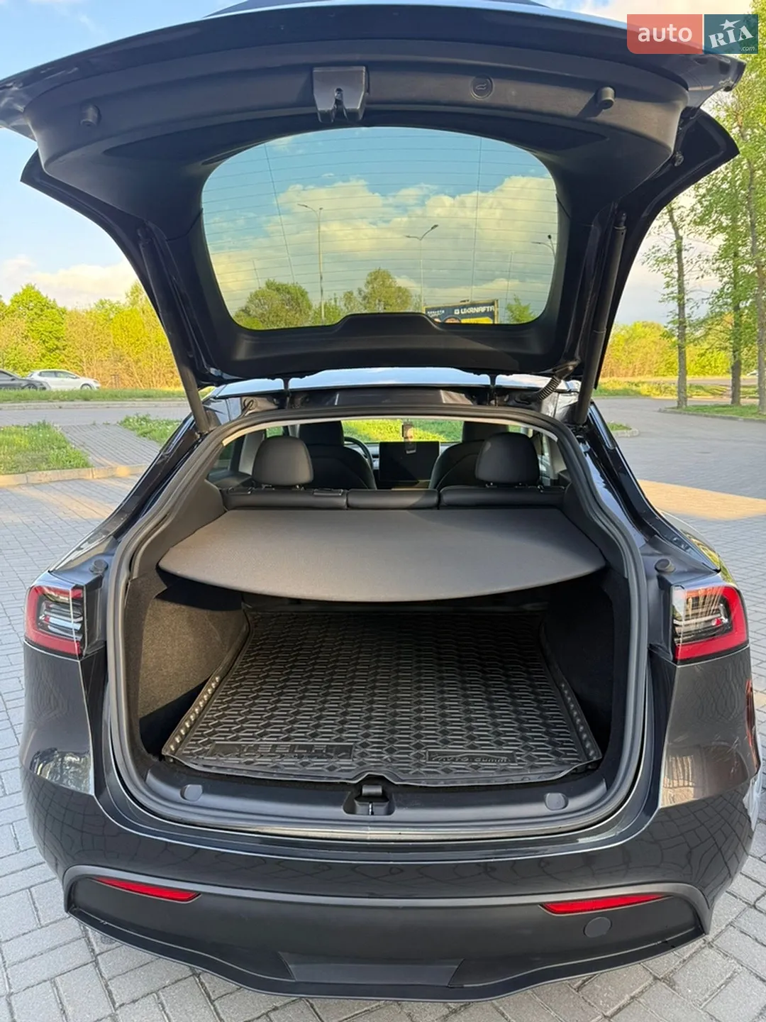 2024 Tesla Model Y - мініатюра 18