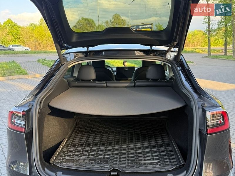 Внедорожник / Кроссовер Tesla Model Y 2024 в Львове