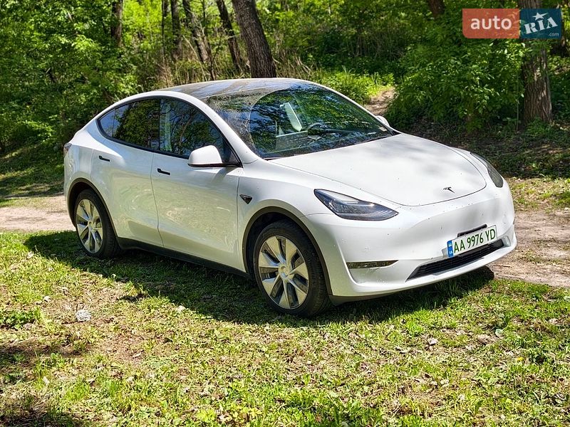 Tesla Model Y 2022
