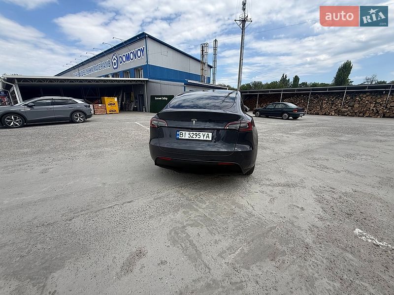 Внедорожник / Кроссовер Tesla Model Y 2024 в Кременчуге