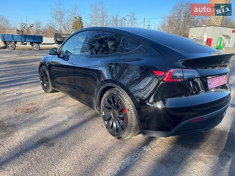 Позашляховик / Кросовер Tesla Model Y 2024 в Рівному