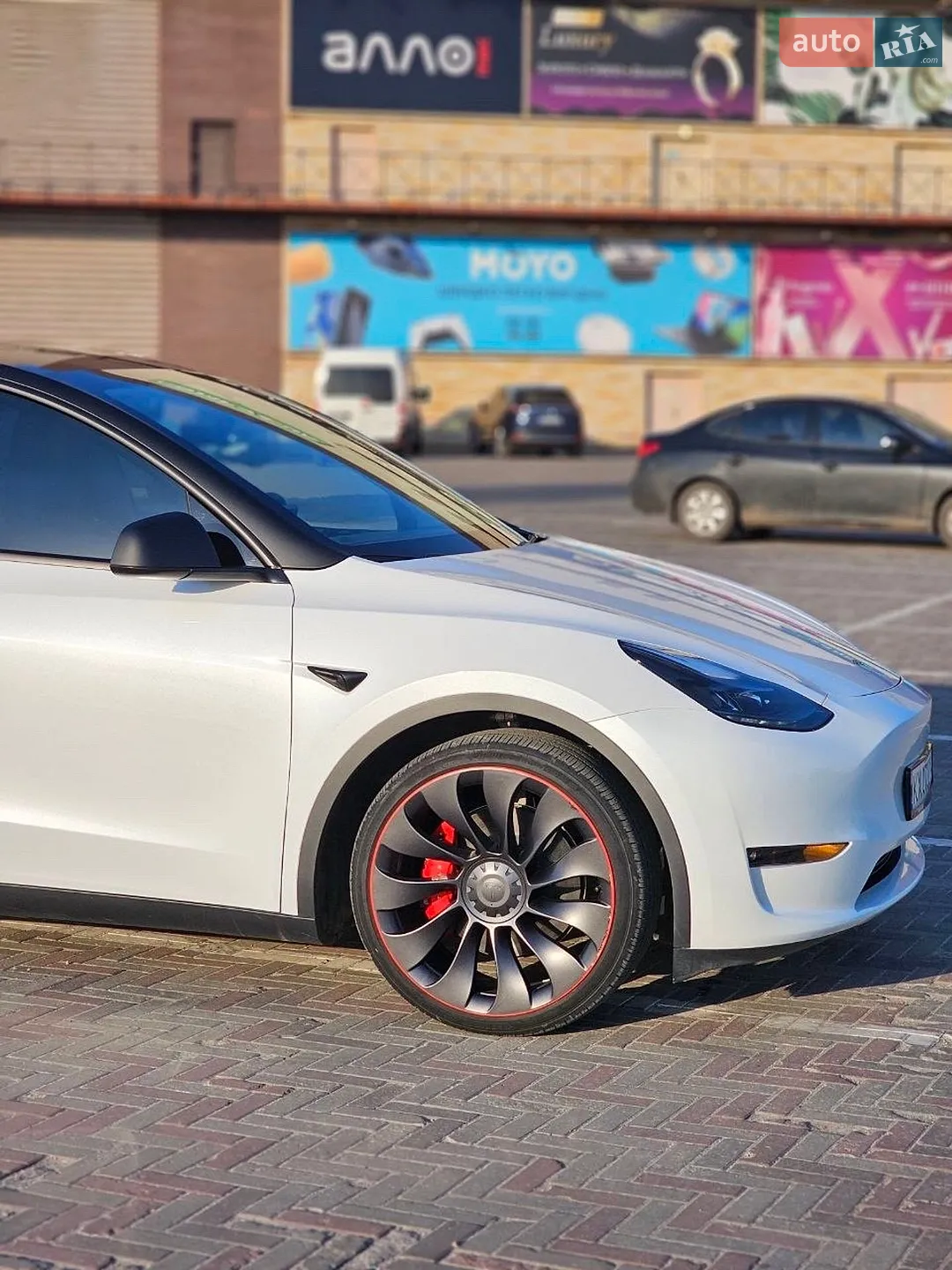 2024 Tesla Model Y - мініатюра 14