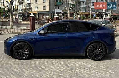 Внедорожник / Кроссовер Tesla Model Y 2022 в Кременчуге