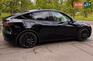 Внедорожник / Кроссовер Tesla Model Y 2024 в Киеве
