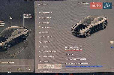Внедорожник / Кроссовер Tesla Model Y 2024 в Киеве