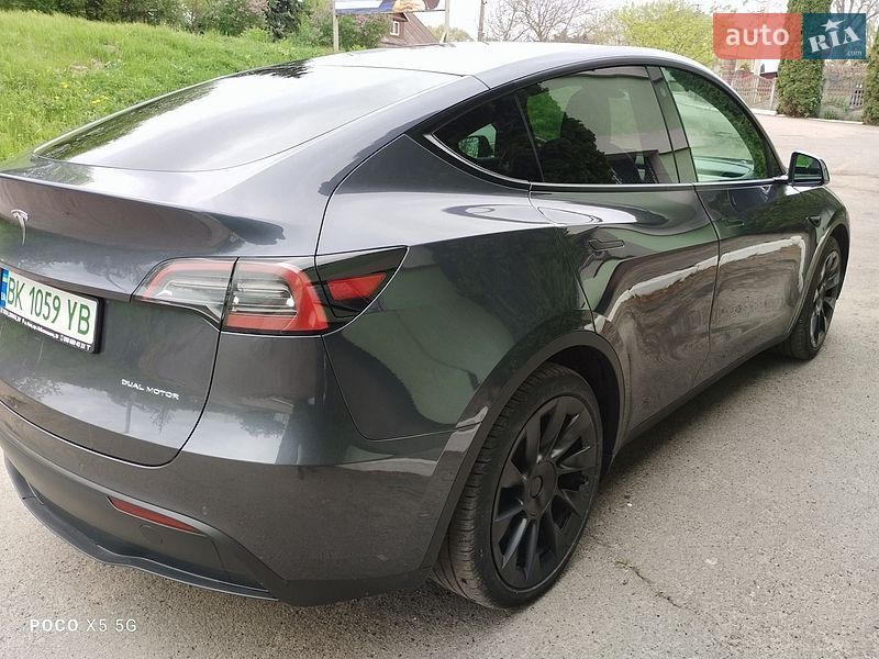 Внедорожник / Кроссовер Tesla Model Y 2021 в Ровно