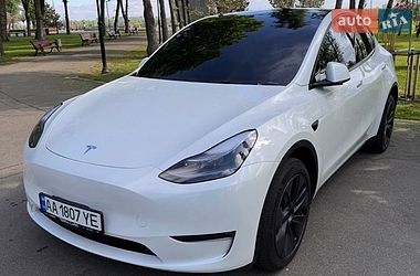 Внедорожник / Кроссовер Tesla Model Y 2025 в Киеве