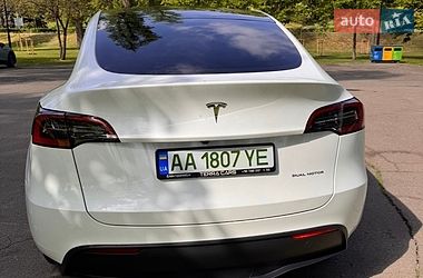 Внедорожник / Кроссовер Tesla Model Y 2025 в Киеве