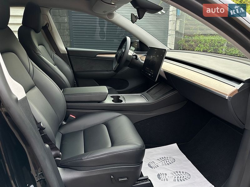 Внедорожник / Кроссовер Tesla Model Y 2024 в Киеве фото 17 Внедорожник / Кроссовер Tesla Model Y 2024 в Киеве