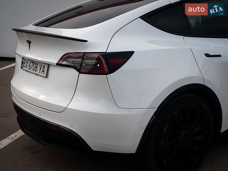 Внедорожник / Кроссовер Tesla Model Y 2020 в Хмельницком