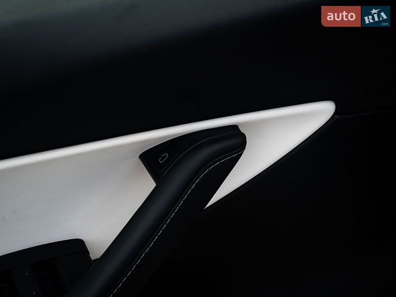 Внедорожник / Кроссовер Tesla Model Y 2020 в Хмельницком