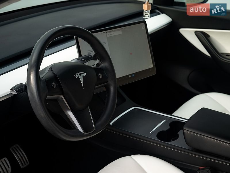 Внедорожник / Кроссовер Tesla Model Y 2020 в Хмельницком