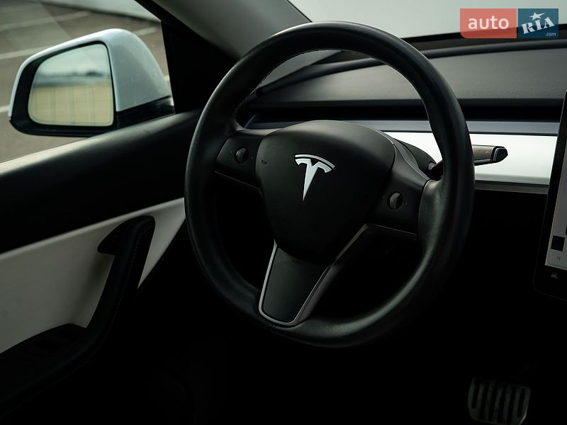 Внедорожник / Кроссовер Tesla Model Y 2020 в Хмельницком