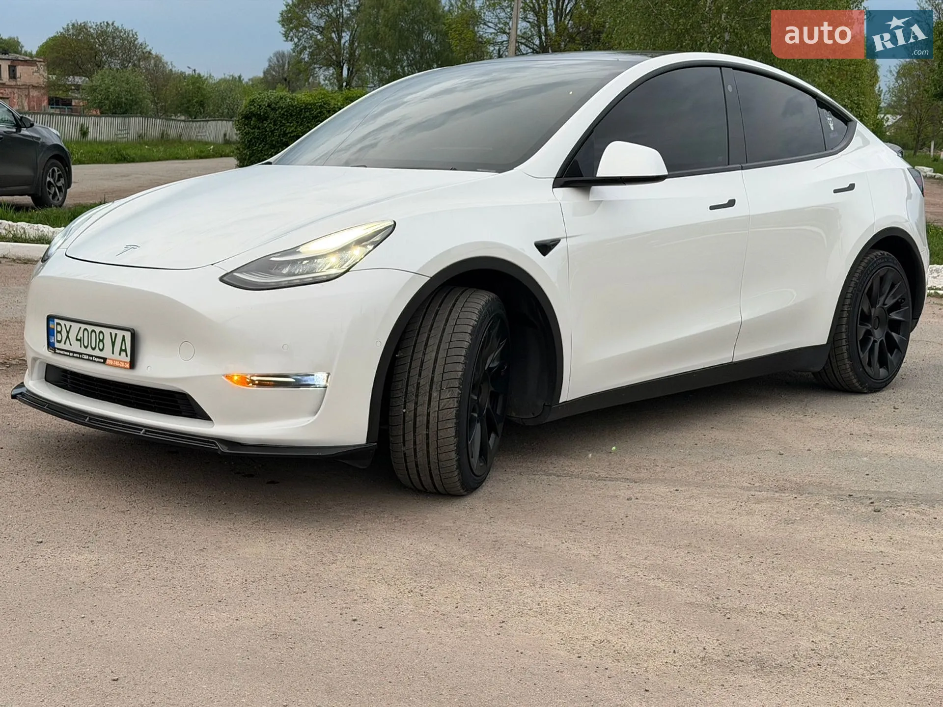 2020 Tesla Model Y - мініатюра 3