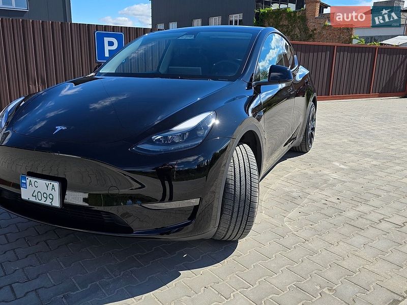 Внедорожник / Кроссовер Tesla Model Y 2023 в Луцке