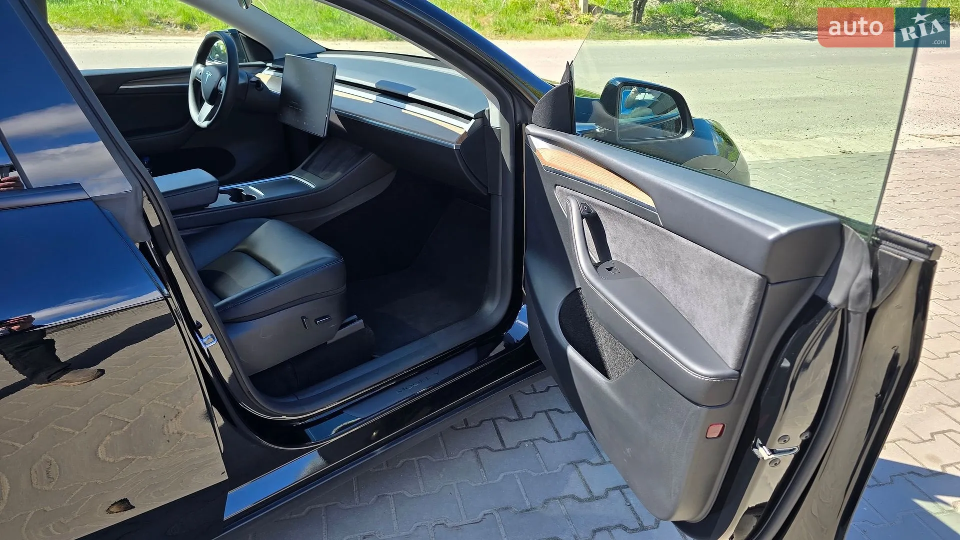 2023 Tesla Model Y - мініатюра 26