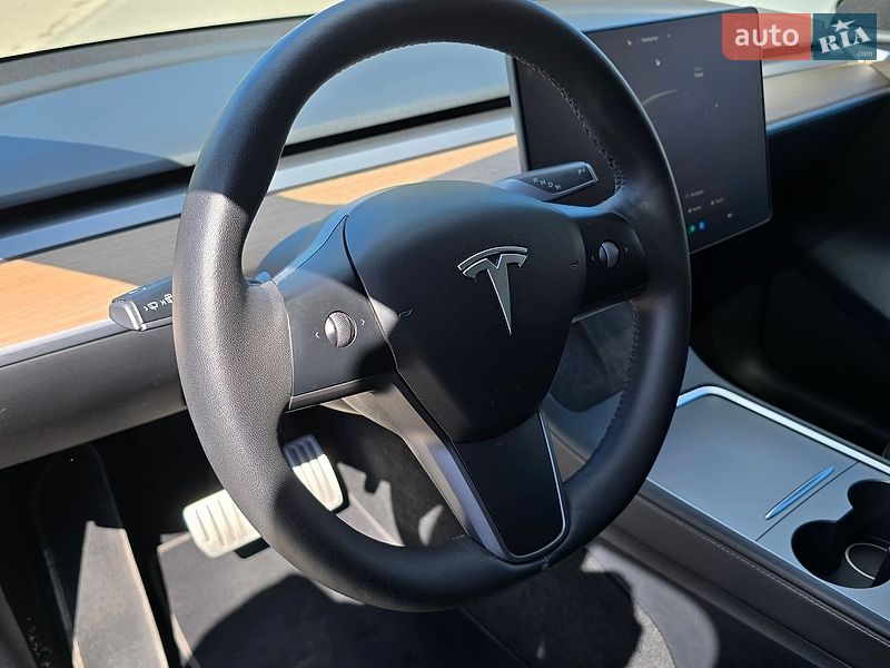 Внедорожник / Кроссовер Tesla Model Y 2023 в Луцке