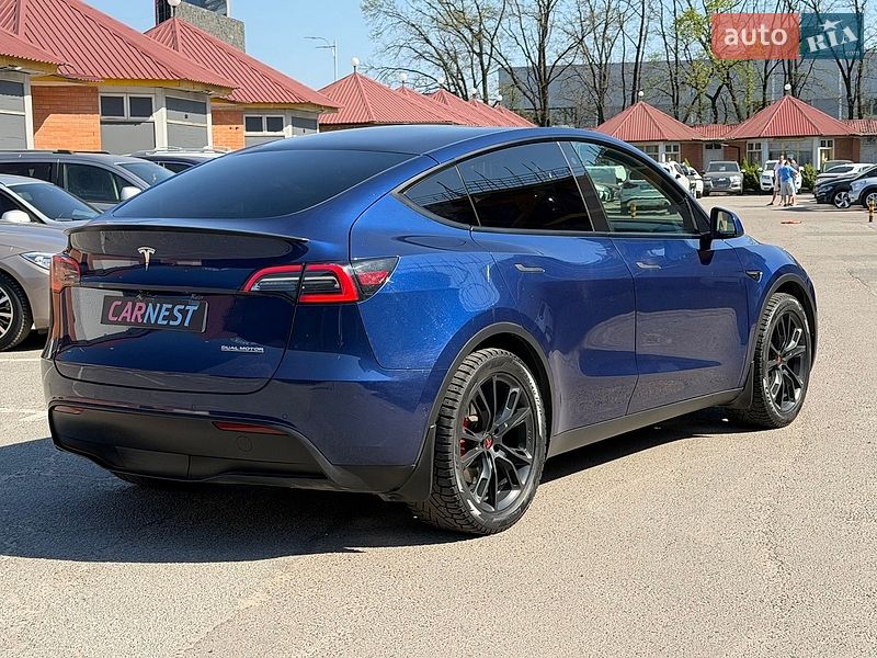 Внедорожник / Кроссовер Tesla Model Y 2022 в Киеве