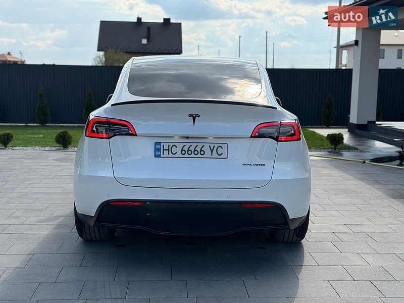 Внедорожник / Кроссовер Tesla Model Y 2021 в Ивано-Франковске