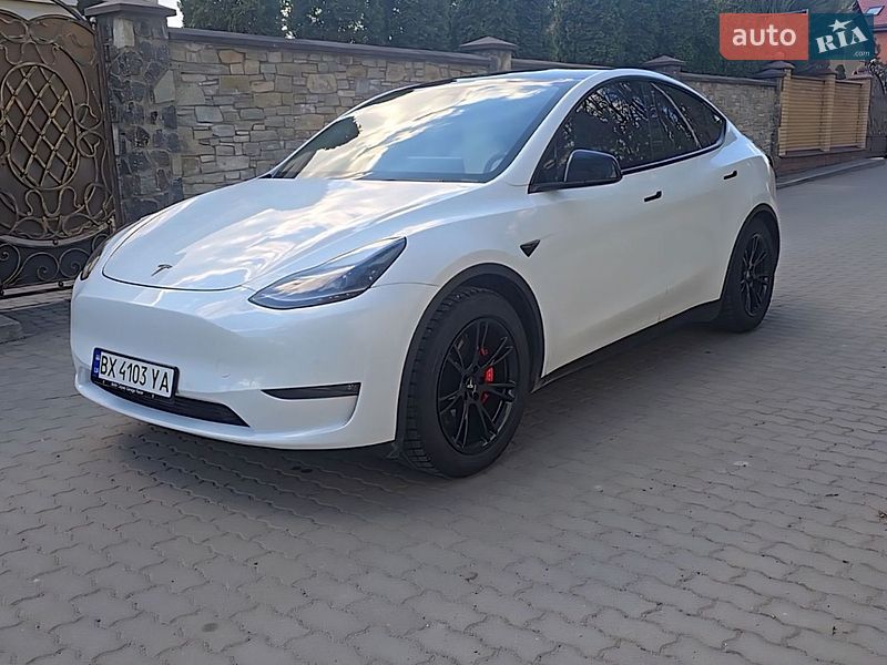 Внедорожник / Кроссовер Tesla Model Y 2022 в Хмельницком